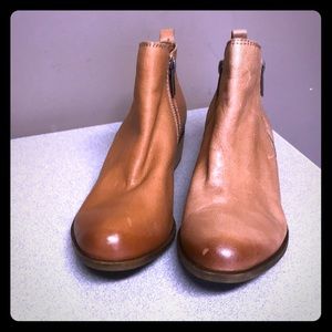 Brown leather short boots